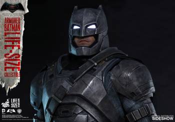 Cinema - Двухметровая фигурка Бэтмена всего за $8000 - screenshot 3