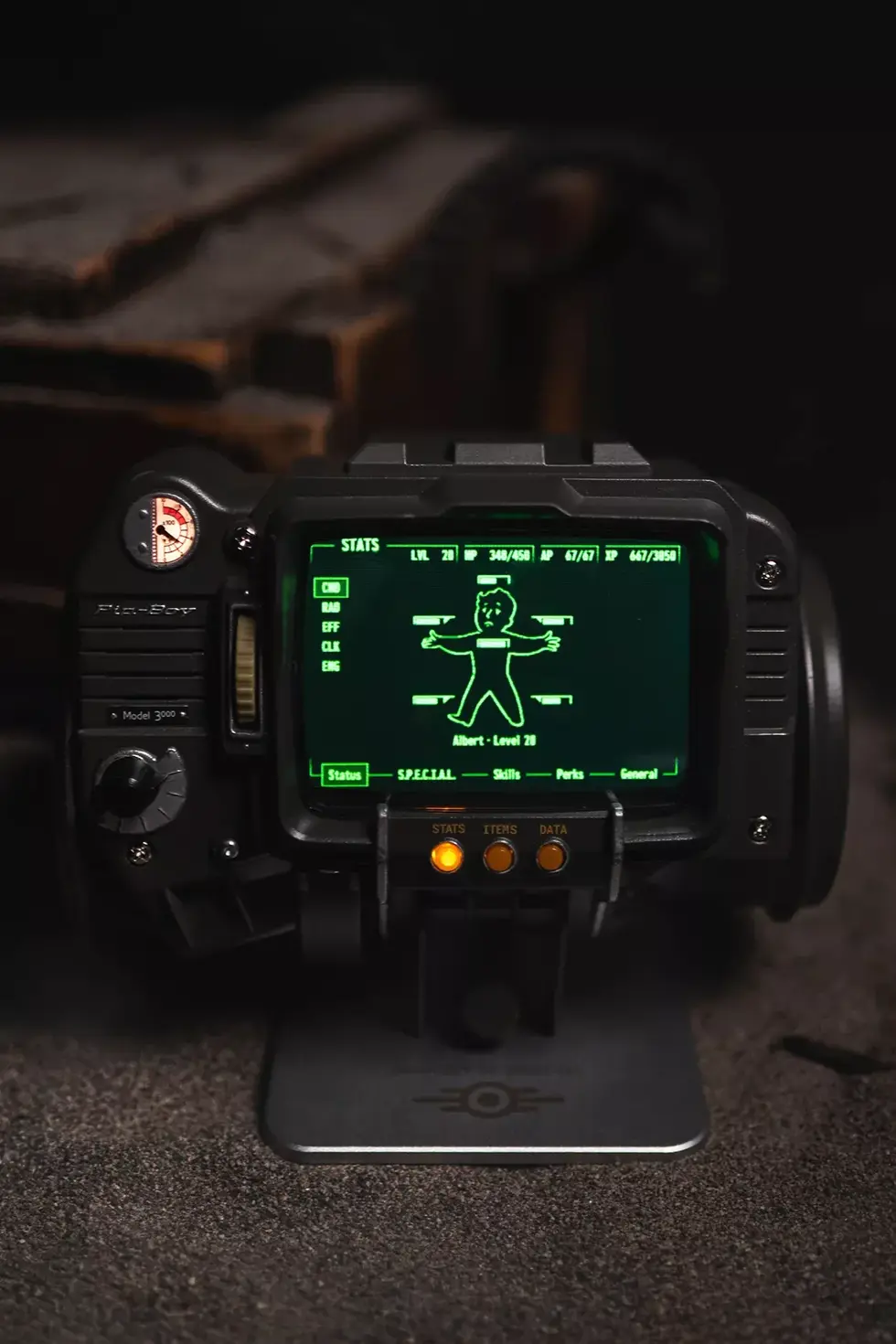 Bethesda выпускает «полностью функциональный» Pip-Boy 3000 за $300