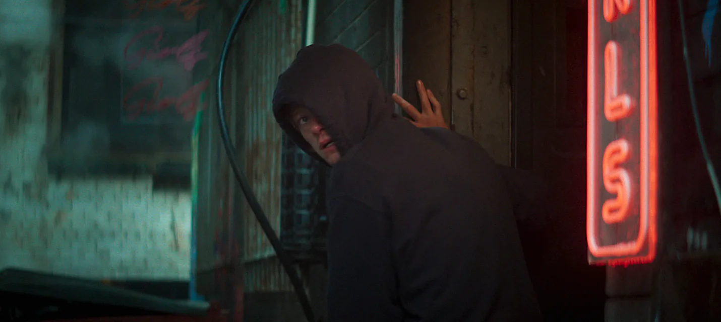 Первый тизер боди-хоррора «Глиноликий» с рейтингом R